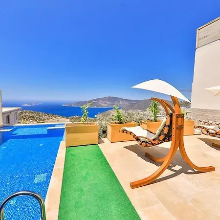 Villa Luxury 2 Bed With Infinity Pool & Sea Views *