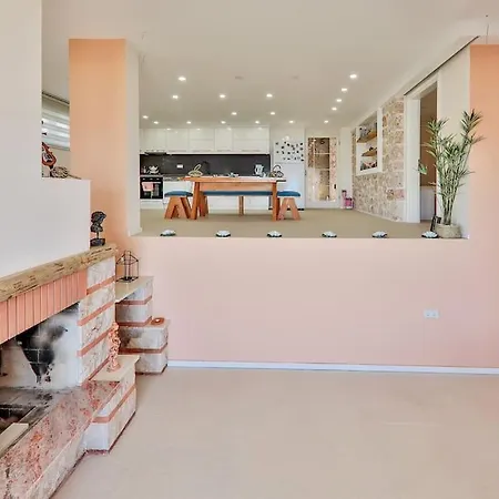 Luxury 2 Bed With Infinity Pool & Sea Views Villa