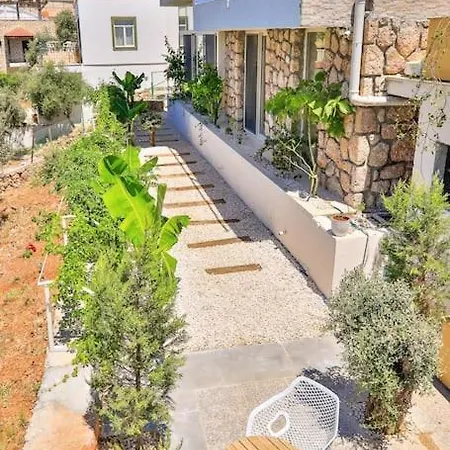 Luxury 2 Bed With Infinity Pool & Sea Views Villa