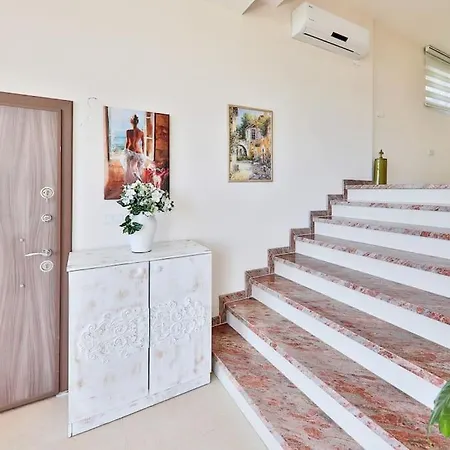 Villa Luxury 2 Bed With Infinity Pool & Sea Views