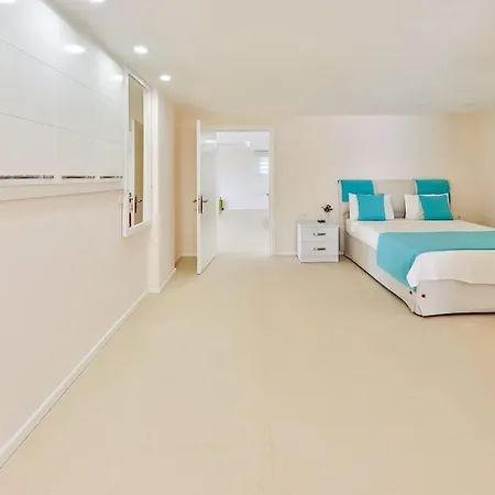 Vilă Luxury 2 Bed With Infinity Pool & Sea Views