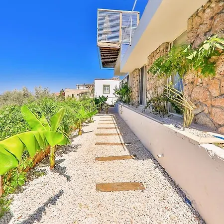 Luxury 2 Bed With Infinity Pool & Sea Views Vilă *